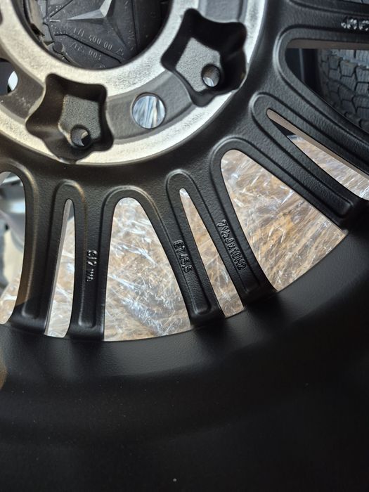 Продаж оригінальних дисків на Mercedes 7, 5JXR16 ET45,5