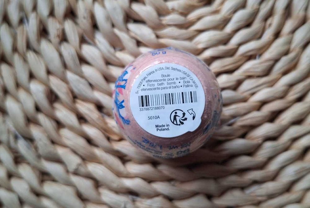 Dwie musujące kule do kąpieli Kwiat bawełny Sephora kosmetyk wegański