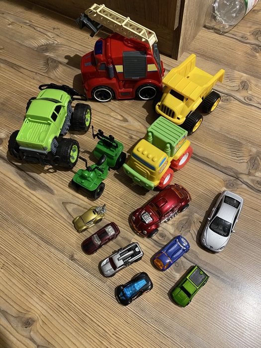 Zestaw samochodów do zabawy dla chłopca