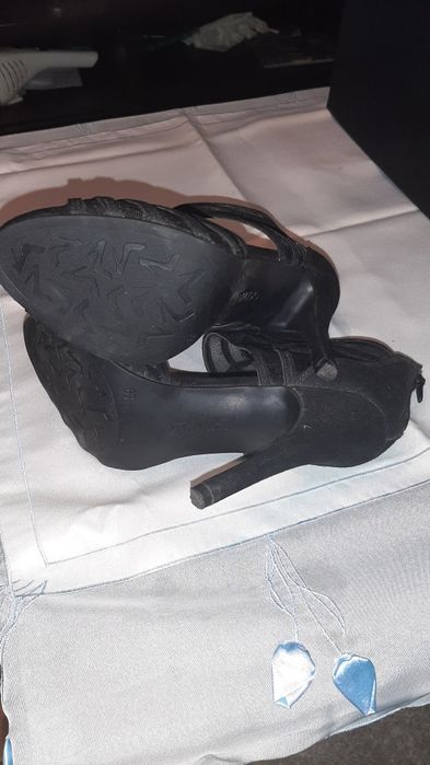 Szpilki czarne nowe eleganckie