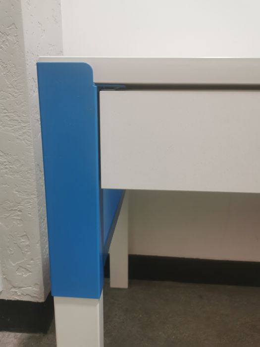 Biurko Ikea rosnące pahl z szufladami