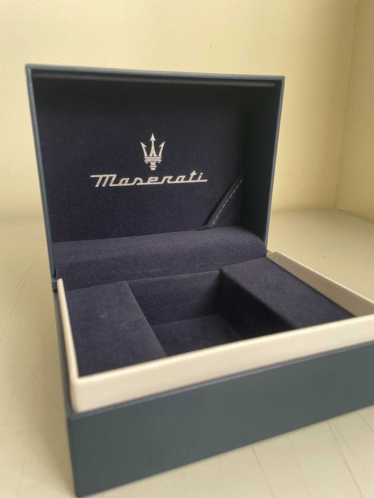 Vendo Caixa Original Maserati Competizione 43mm – Excelente Estado