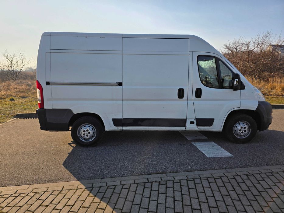 Wynajem Busa Dostawczego L2H2 Peugeot Boxer Inowrocław Przeprowadzki Transport