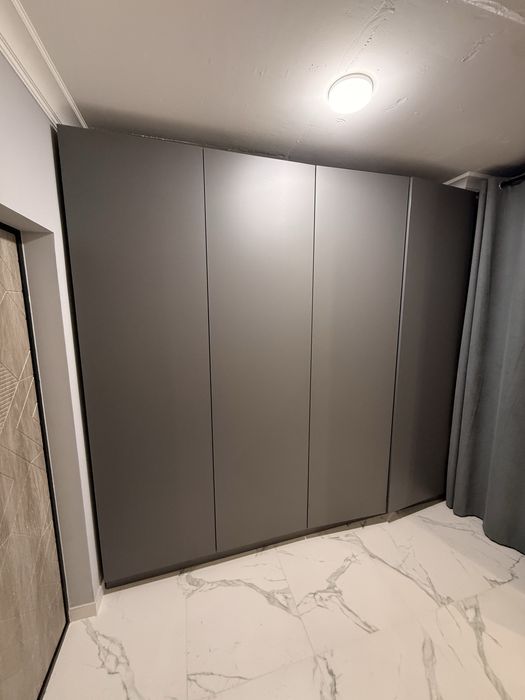 Продам мебель из шоурума. Продам шкаф, комод, витрину.