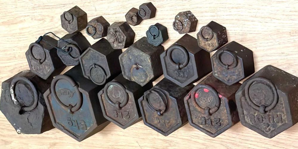 pesos de balança antigos