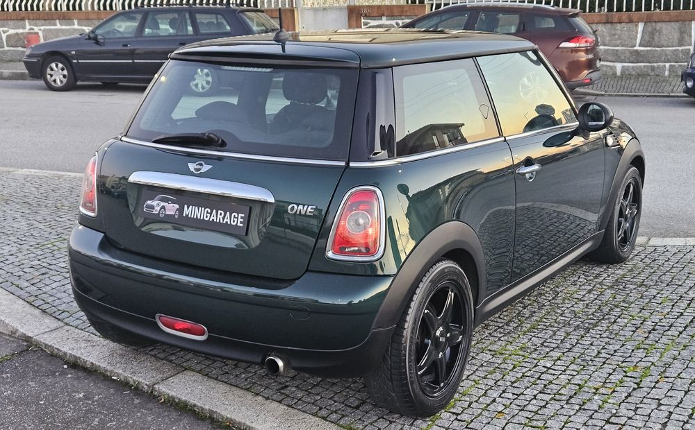 Mini One (impecável)