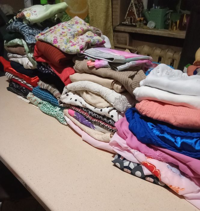 Odzież ubrania bluz noki spodnie koszula spódnica  moda prezent kobieta dziewczyna