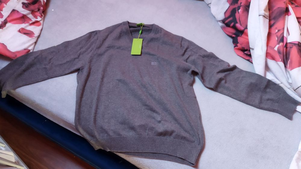 Sweter męski Hugo Boss rozmiar L szary