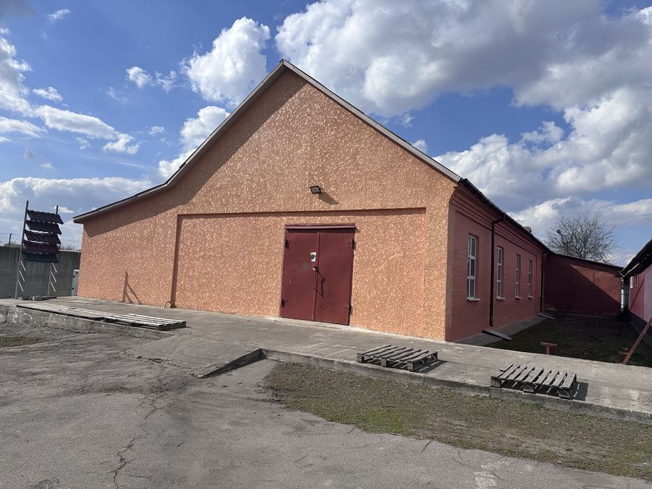 Здам в оренду комерційне приміщення площа 350м2 з розширенням до 500м2