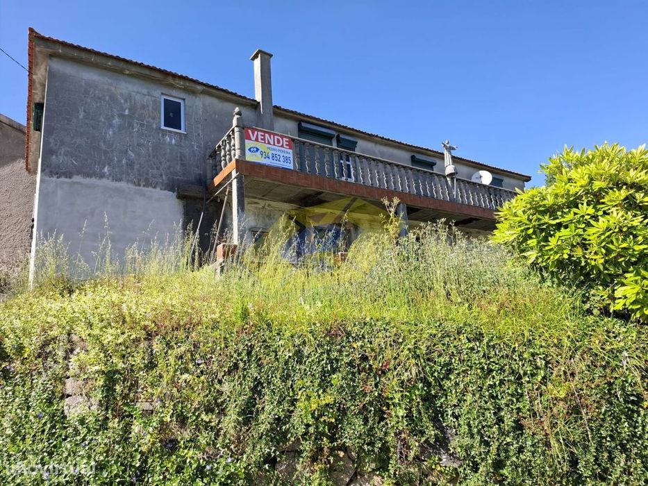 Moradia T3 em Borba da Montanha (Celorico de Basto)