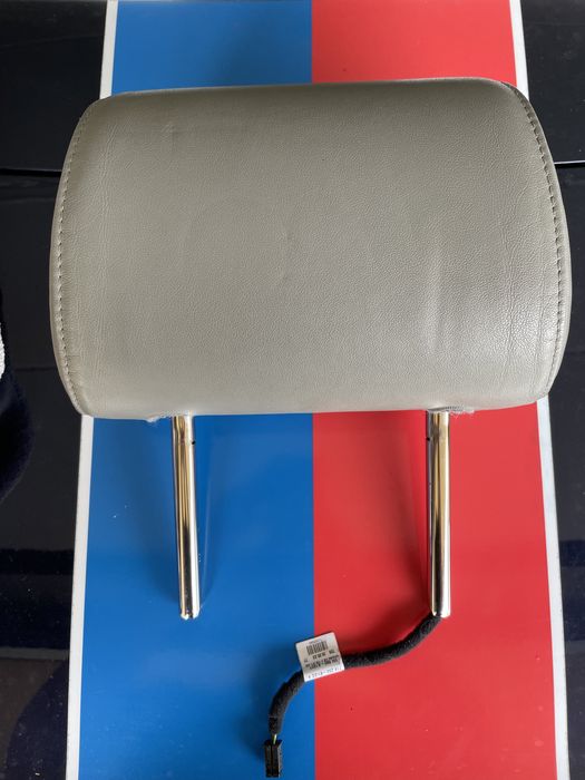 Zagłówek Audi a4 b6