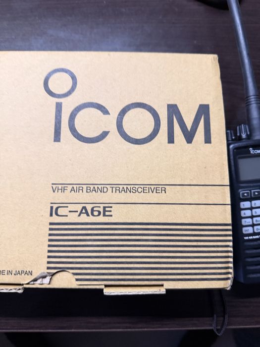 Radiotelefon lotniczy ICOM IC-A6E