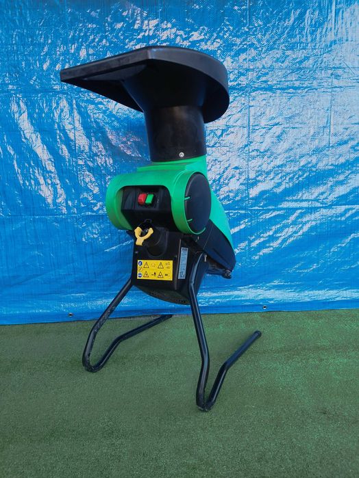Rozdrabniacz do gałęzi rębak ogrodowy 4,5 cm 2400 watt