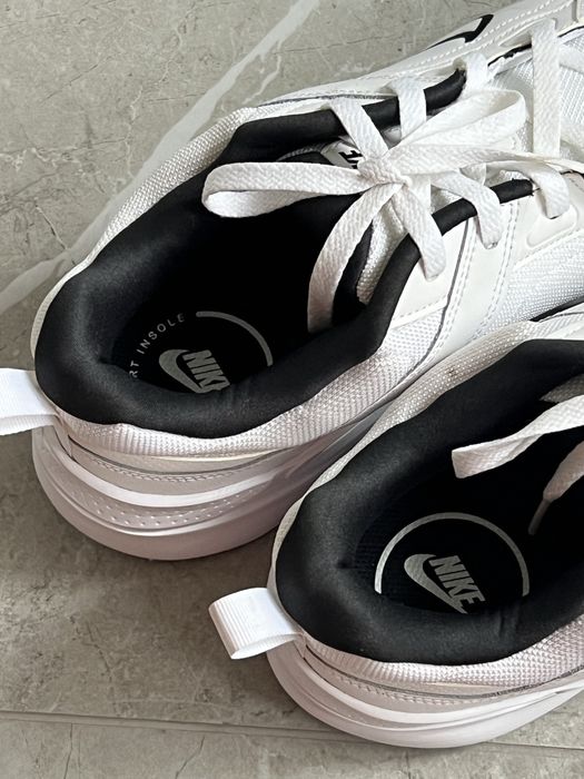 Чоловічі кросівки NIKE Defyallday 45 розмір нові