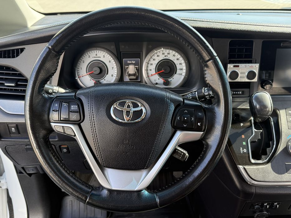 Продам Toyota Sienna 3.5  2016г Газ+Бензин