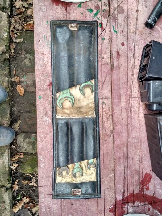 Набор ключей на мотоцыкл