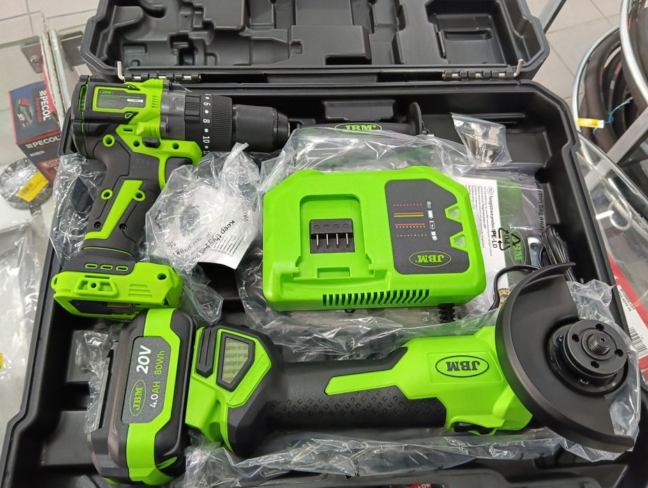 Kit Rebarbadora+Martelo a bateria c/mala