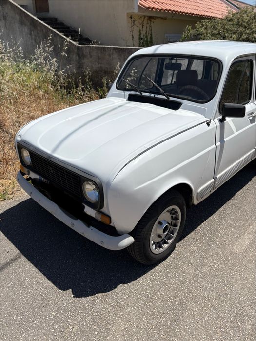 Renault 4L GTL em bom estado
