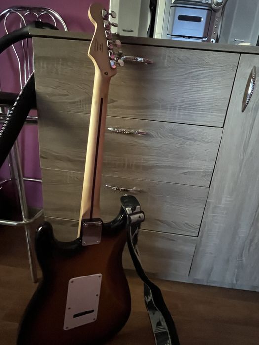 Электрогитара Fender