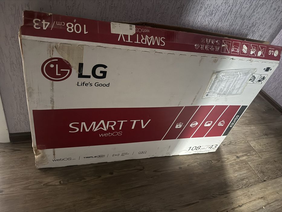 Телевізор LG 43LH590V