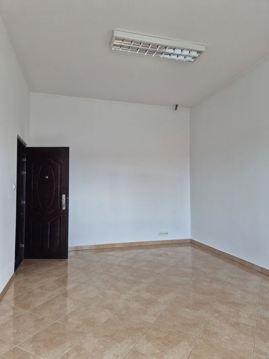 Lokal usługowy / biuro 27 m² – ul. Pod Arkadami 13