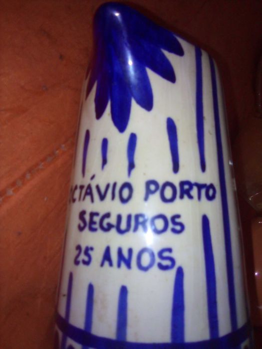 varias louças para desocupar