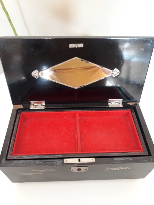 Stara pozytywka,szkatułka z laki