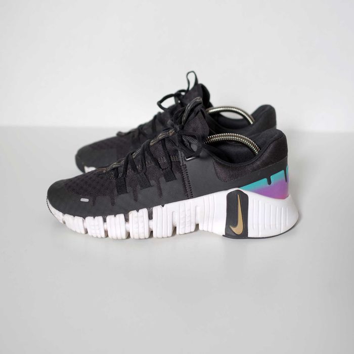 Кросівки Nike Free Metcon 5 Premium Black FB7149-001 40 розм оригінал