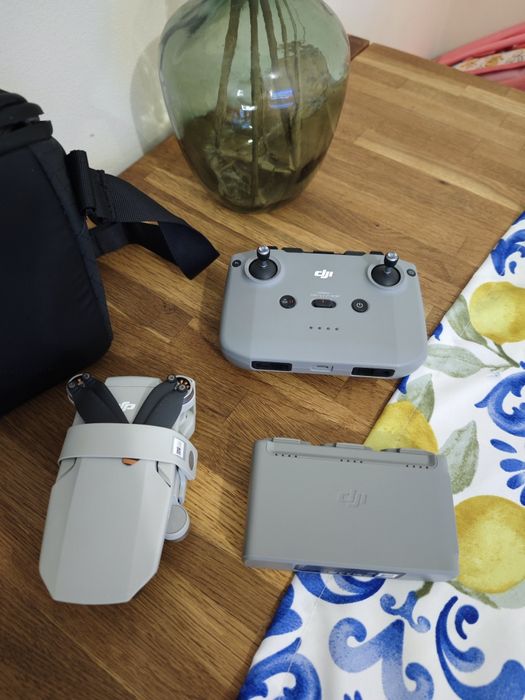 Drone DJI mini 2 se FLY more combo