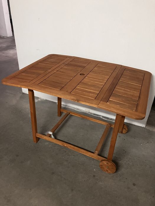 Mesa de madeira dobravel