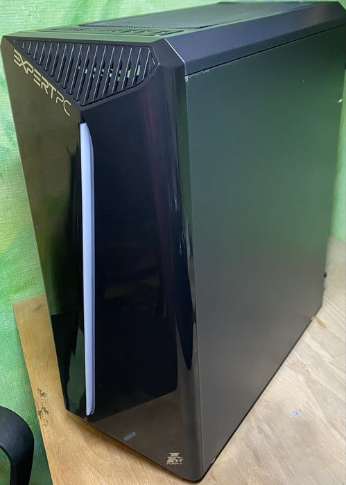 Ігровий ПК + Монітор! Expert PC Ultimate + Samsung SA550