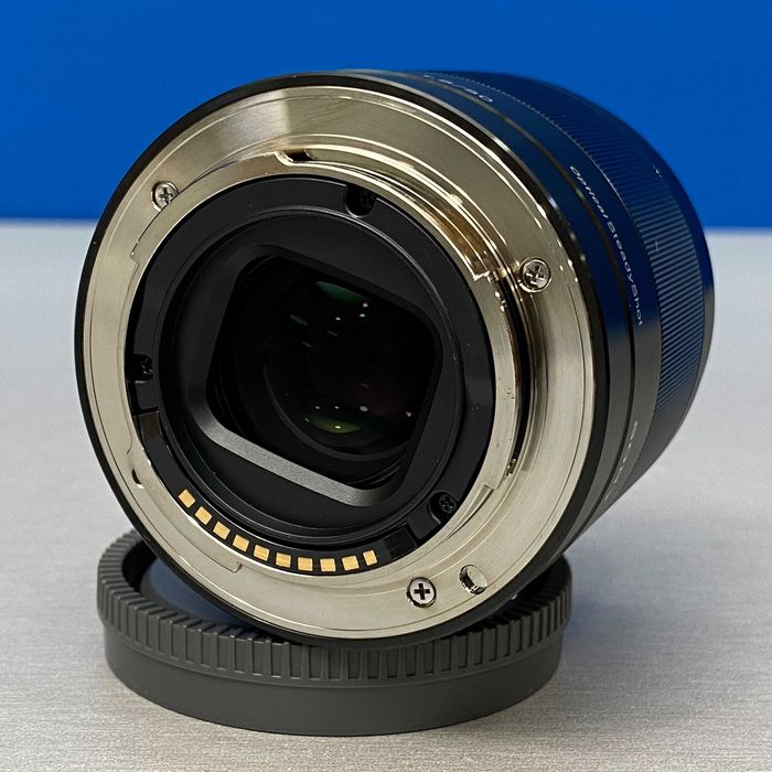 Sony E 50mm f/1.8 OSS