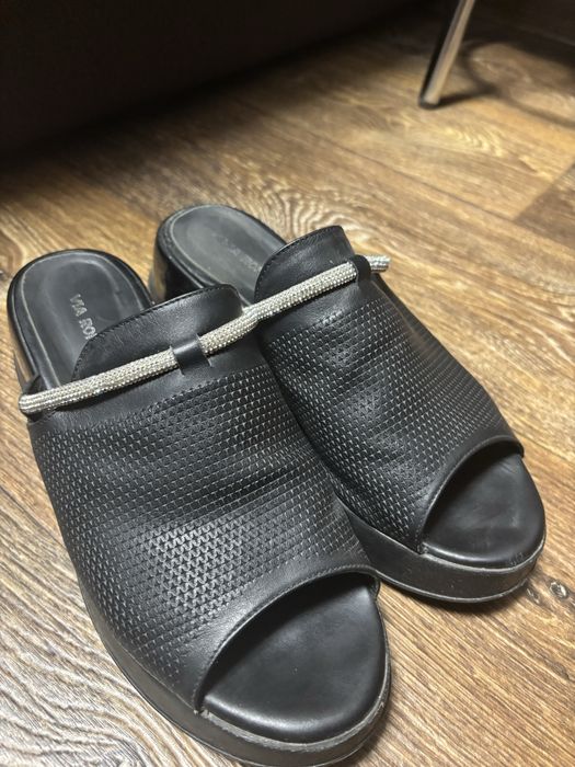 Жіночі шльопанці