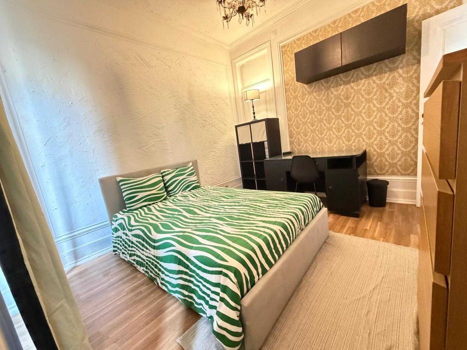 Quartos Casal amplos e luminosos em Saldanha  - ENTRADA IMEDIATA