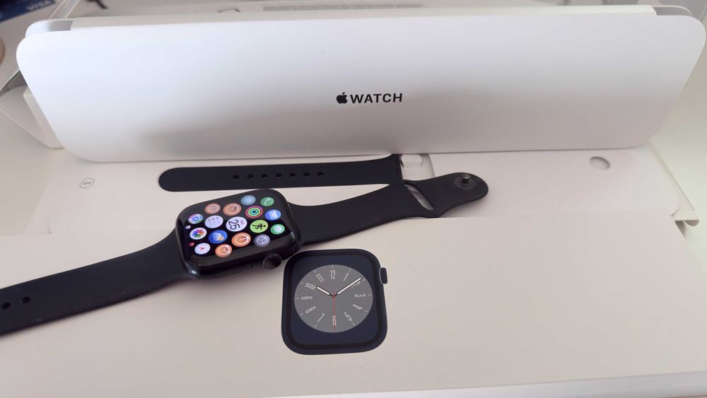 Apple Watch Series 8 GPS 45 mm preto