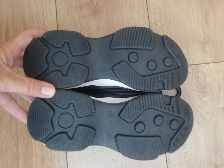 Buty sportowe 39