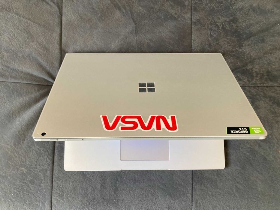 Ноутбук Планшет 2 в 1 Microsoft Surface Book 2 15 i7/16 NVIDIA GTX1060
