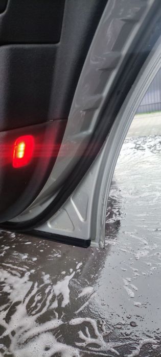 Mercedes-Benz E-Class 2003 W211  •  220 CDI AT (автомат)