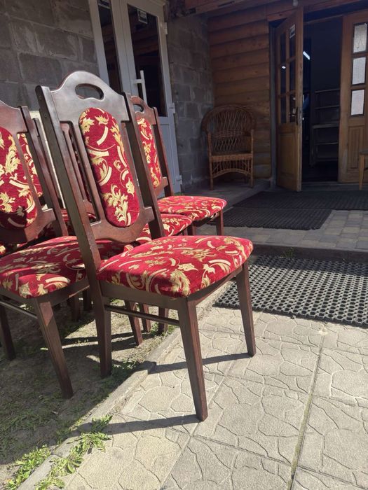 Продам , стільці дубові 64шт