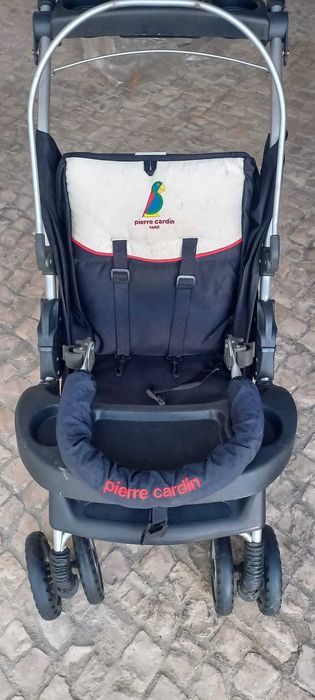 Carrinho de bébé da Pierre Cardin