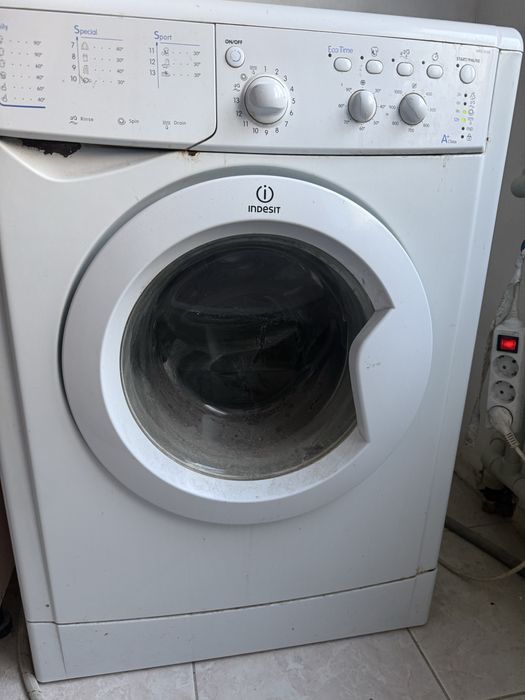 Продам стиральную  машину