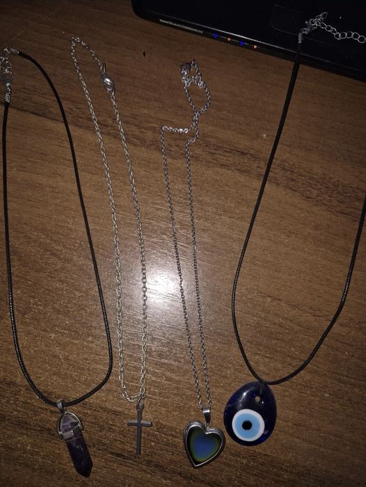 Цепочки и ожерелье