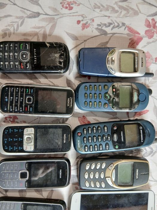 Vendo telemóveis antigos
