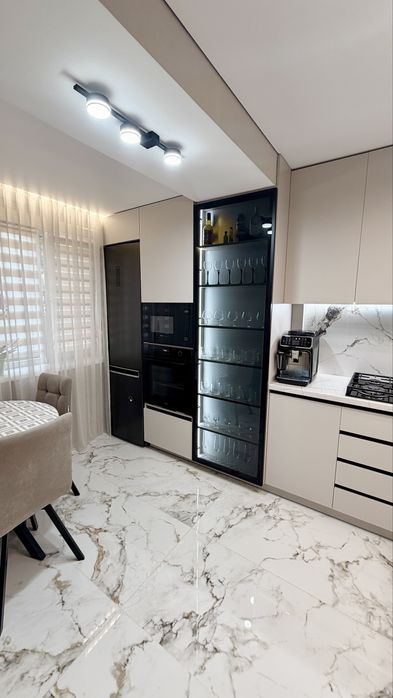 Продам 3-комнатную квартиру с дизайнерским ремонтом
