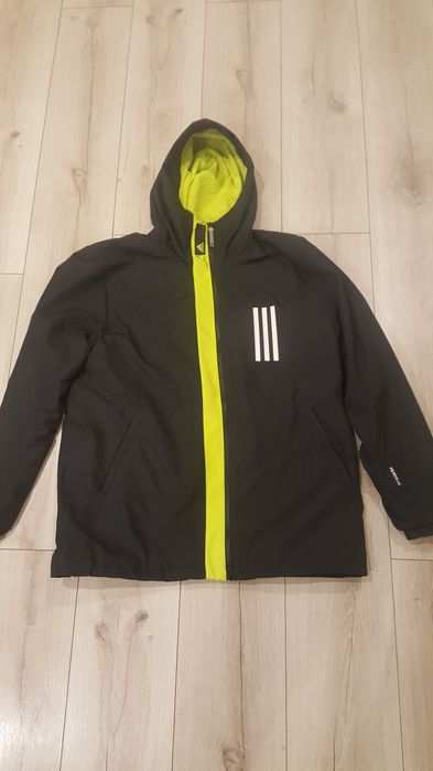 Теплая курточка adidas
