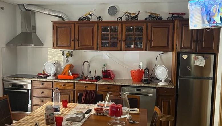 Cozinha usada mas em muito bom estado