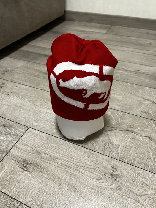 Шапки біні и У2К