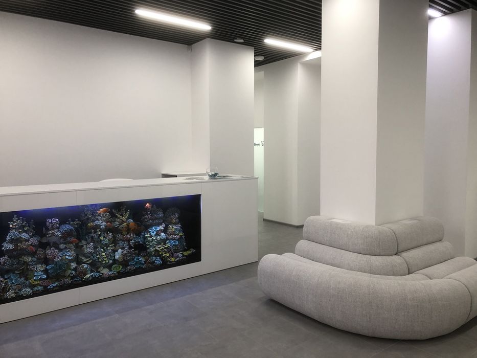 Збірка корпусних меблів шафи купе комоди ліжко