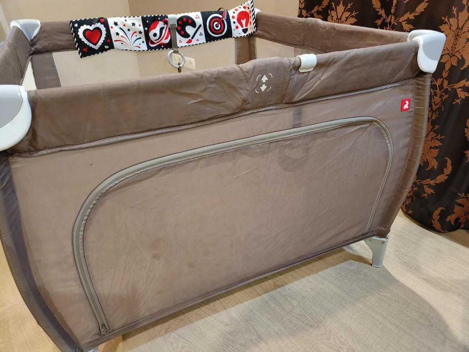 Манеж розкладний