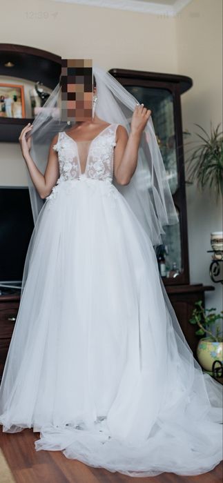 Весільна сукня айворі